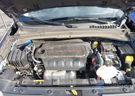 2017 Jeep Renegade Altitude Fwd z USA, uszkodzony, nr VIN ZACCJABB1HPF24388